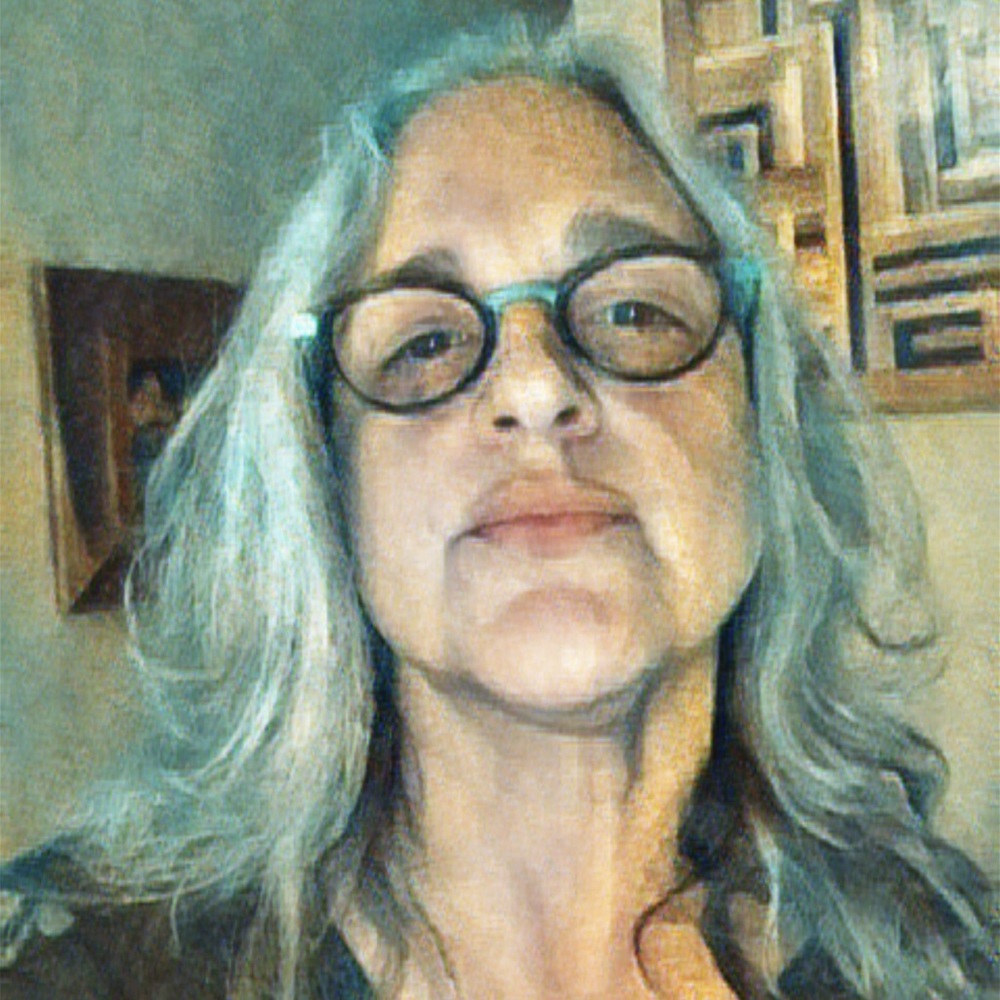 Meet your Posher, Lara